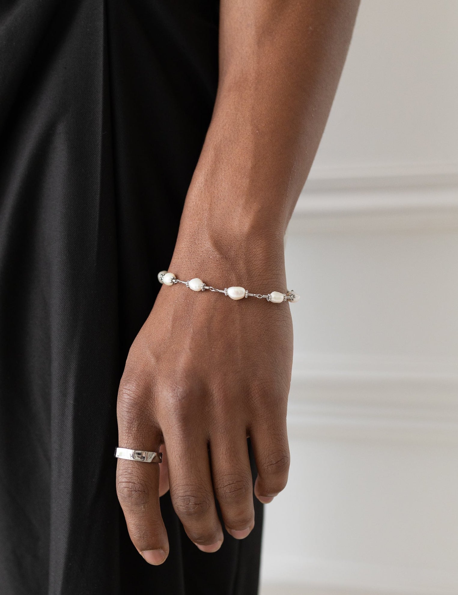 Unregular-Mix Detailed Armband