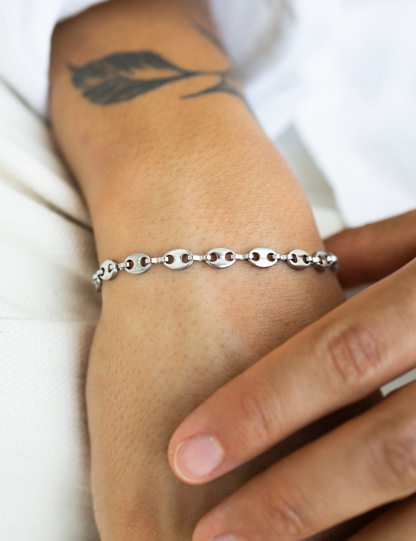 Armband || Kein Reißen, Kein brechen || Verschweißt und sicher.
