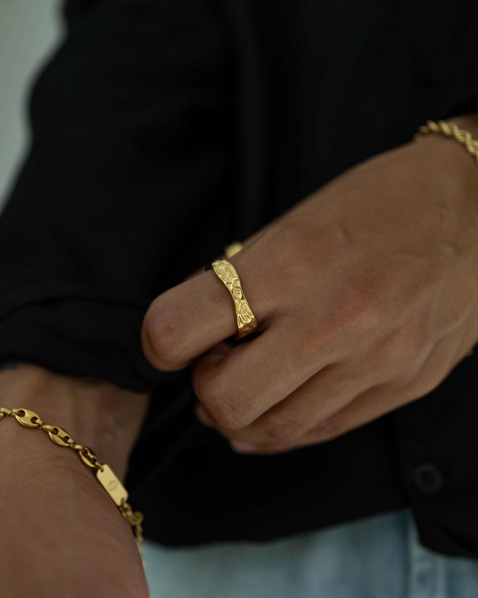 Hiveiro Ring - Gold