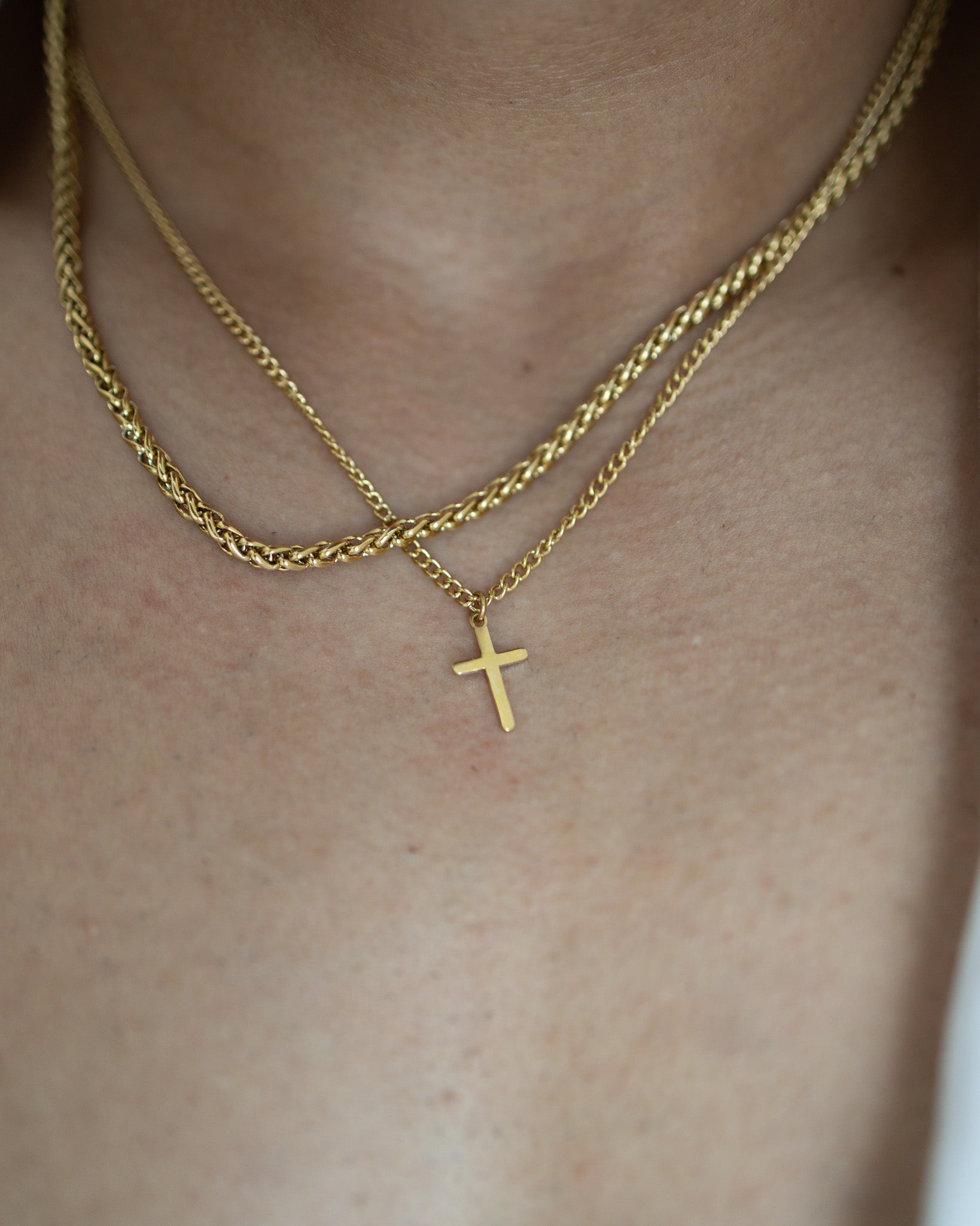 Basic Cross Halskette - Gold