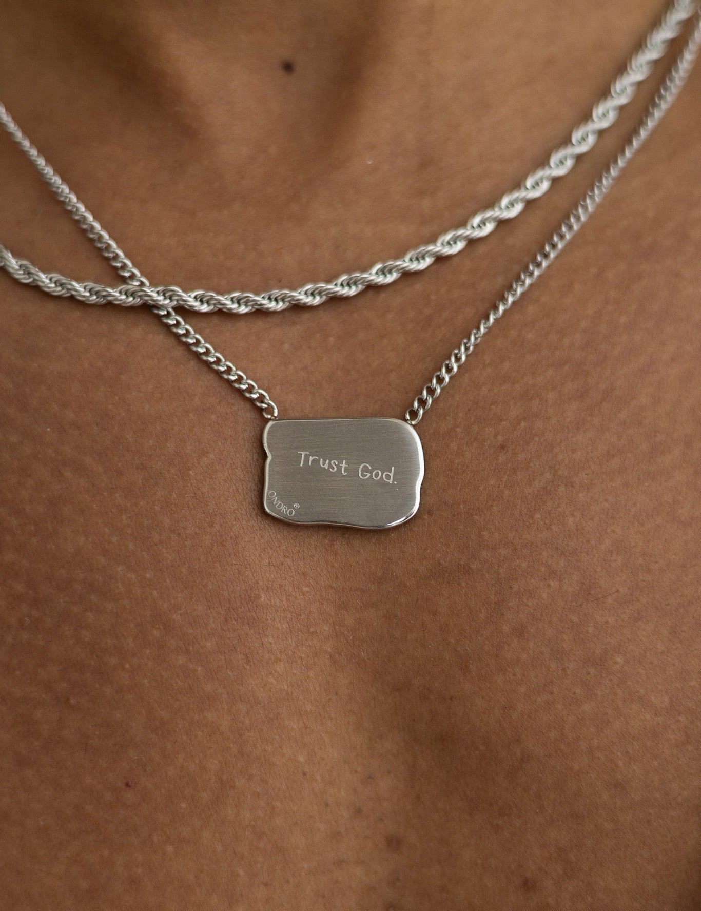 Kette || Jetzt Kombinieren || Das Model trägt die Trust God Kette und die Rope 3mm Kette.