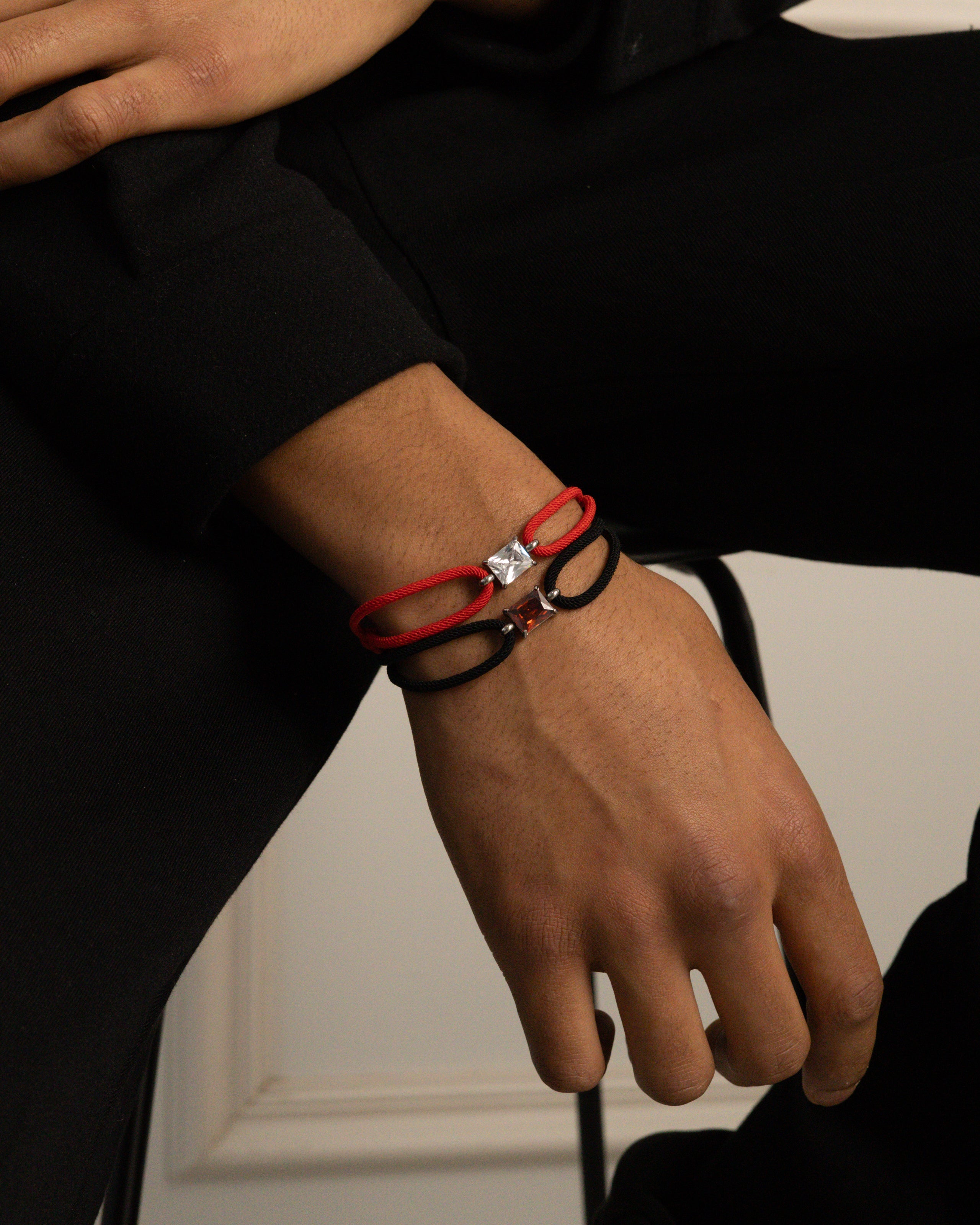 LUMÉ NOIR Armband - Red