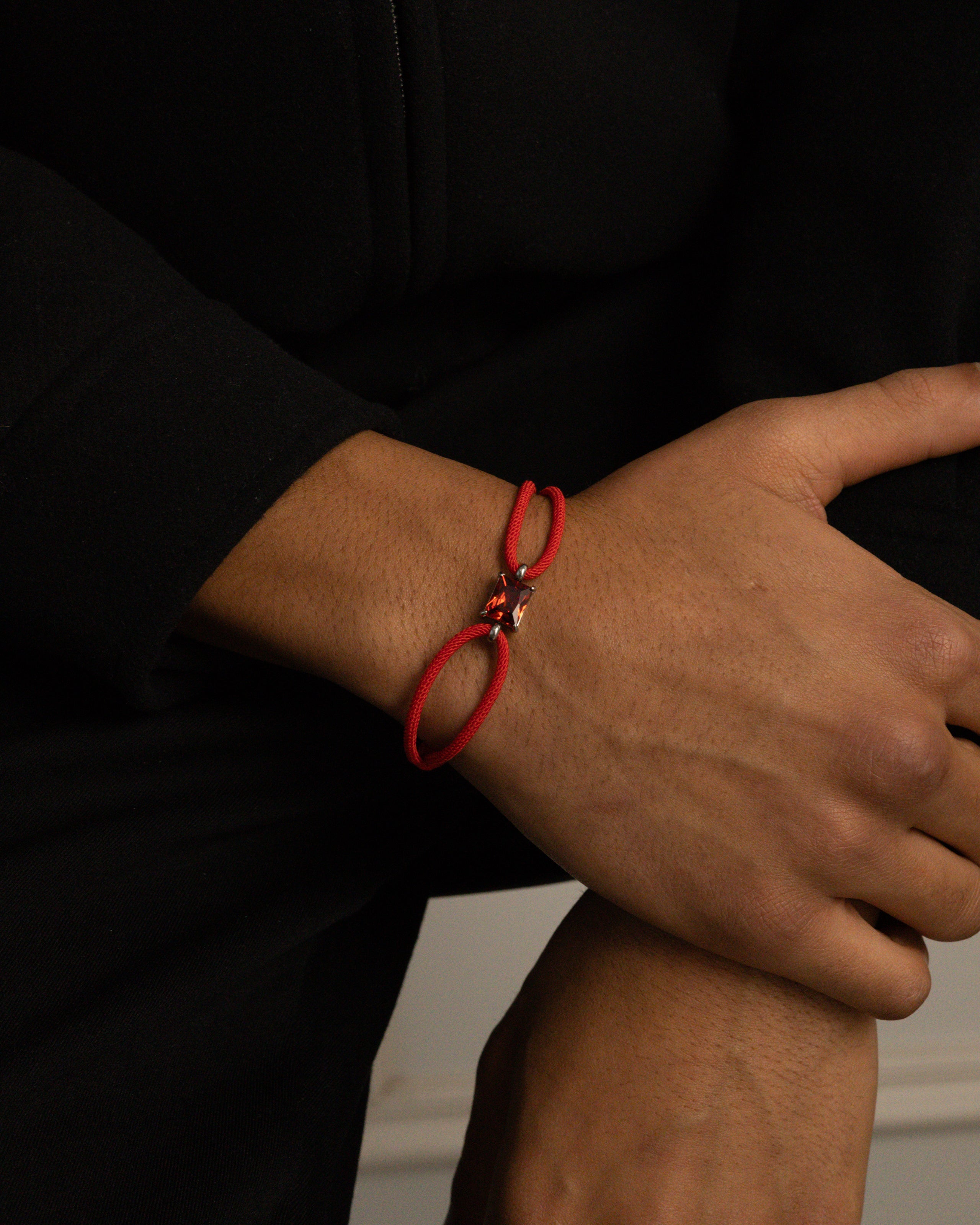 LUMÉ COMPOSÉ Armband – Red