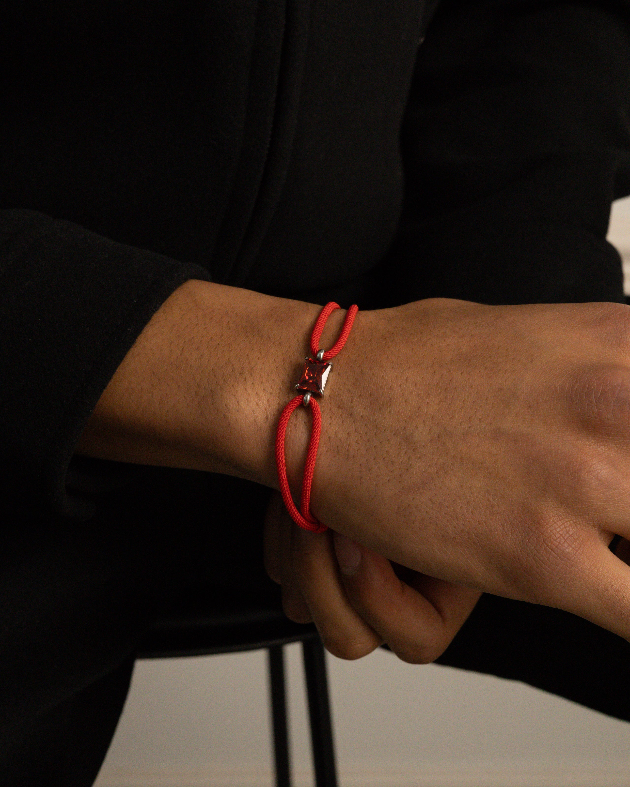 LUMÉ COMPOSÉ Armband – Red