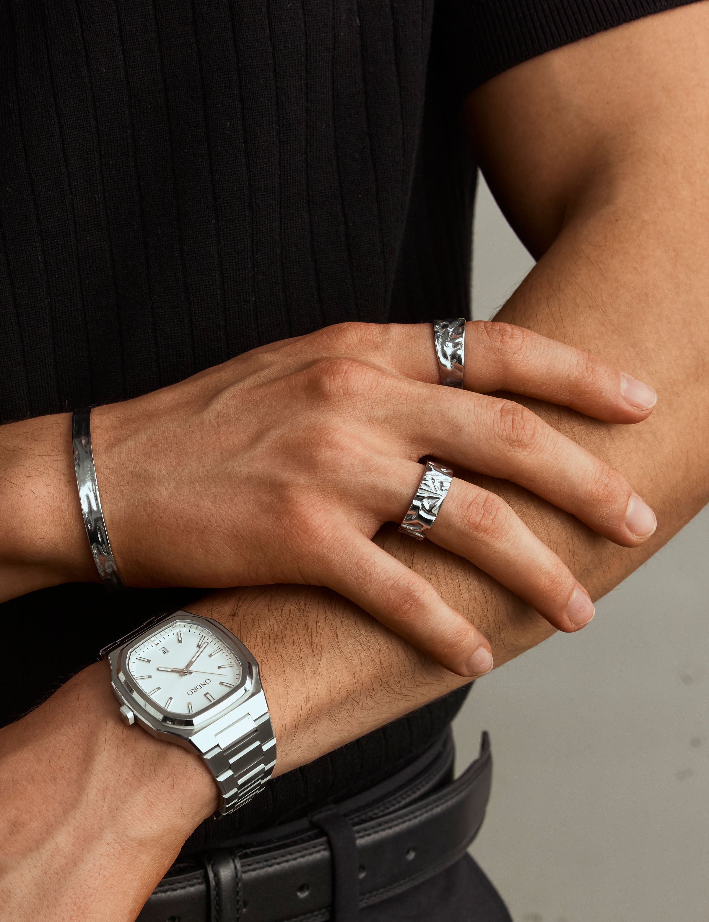 Ring || ||  Look: Hammered & Cruma Ring + Hammered Cuff | Italo White Uhr