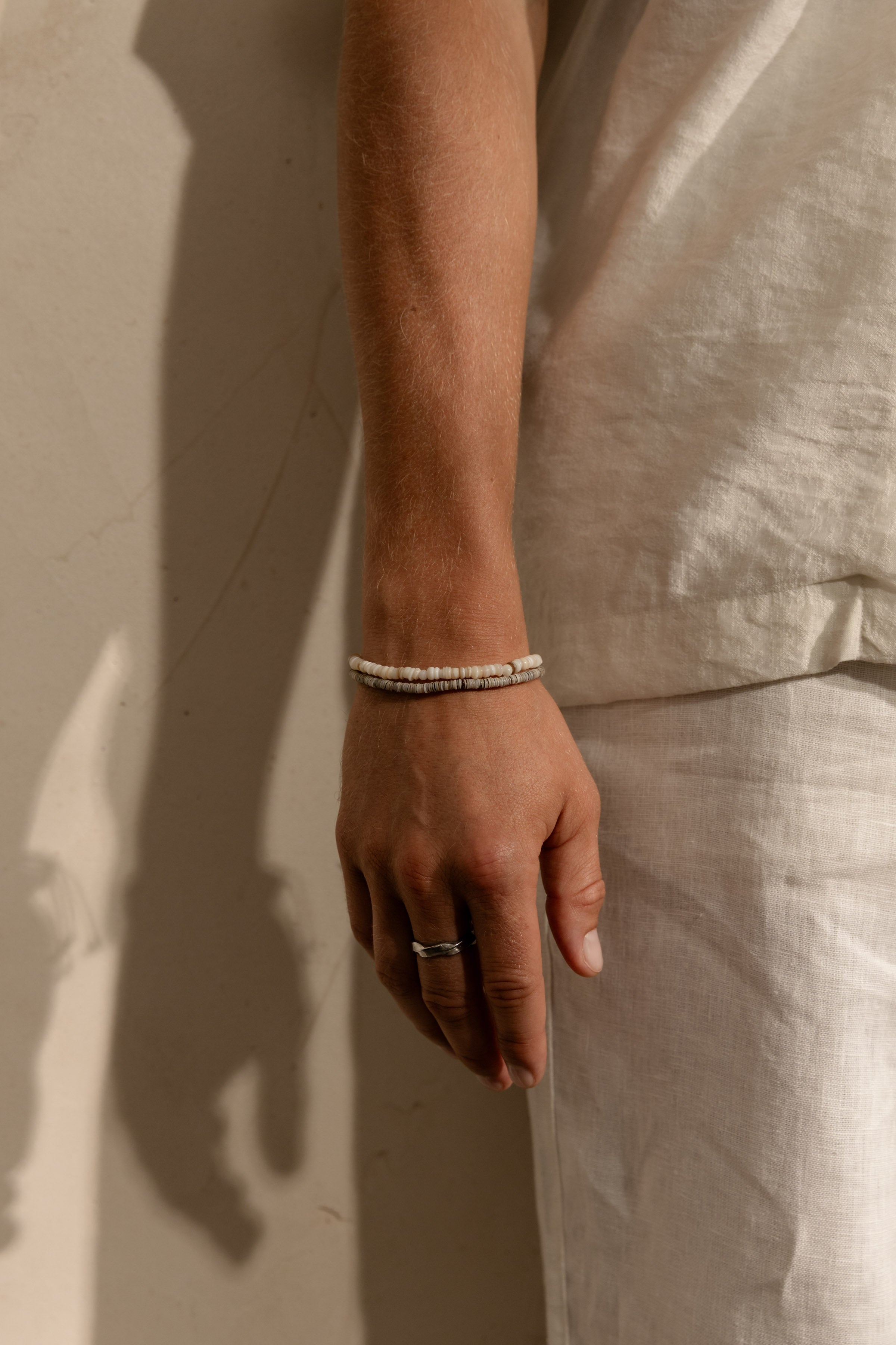 Armband || || One Size – individuell größenverstellbar.
