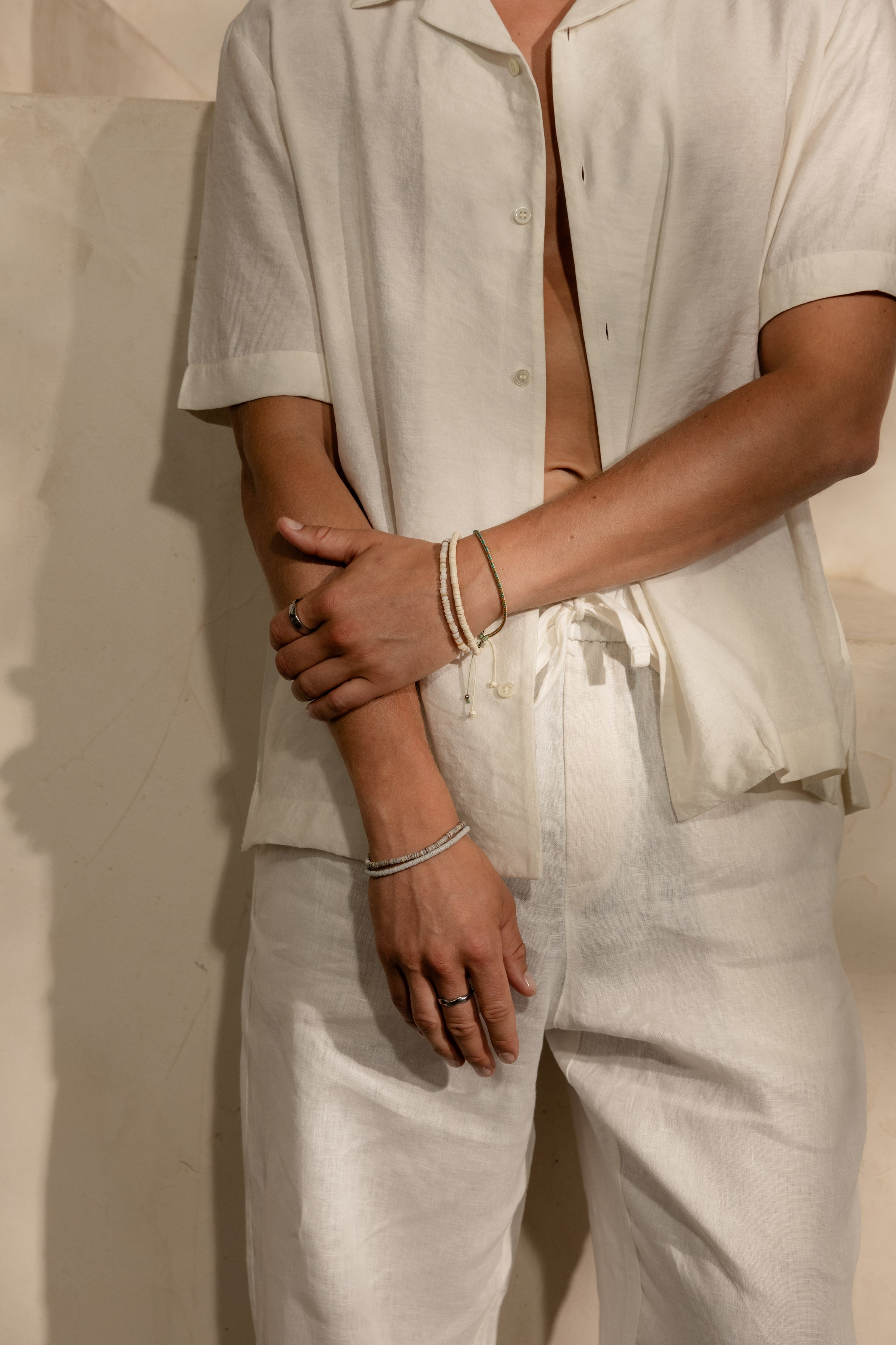 Armband || || One Size – individuell größenverstellbar.