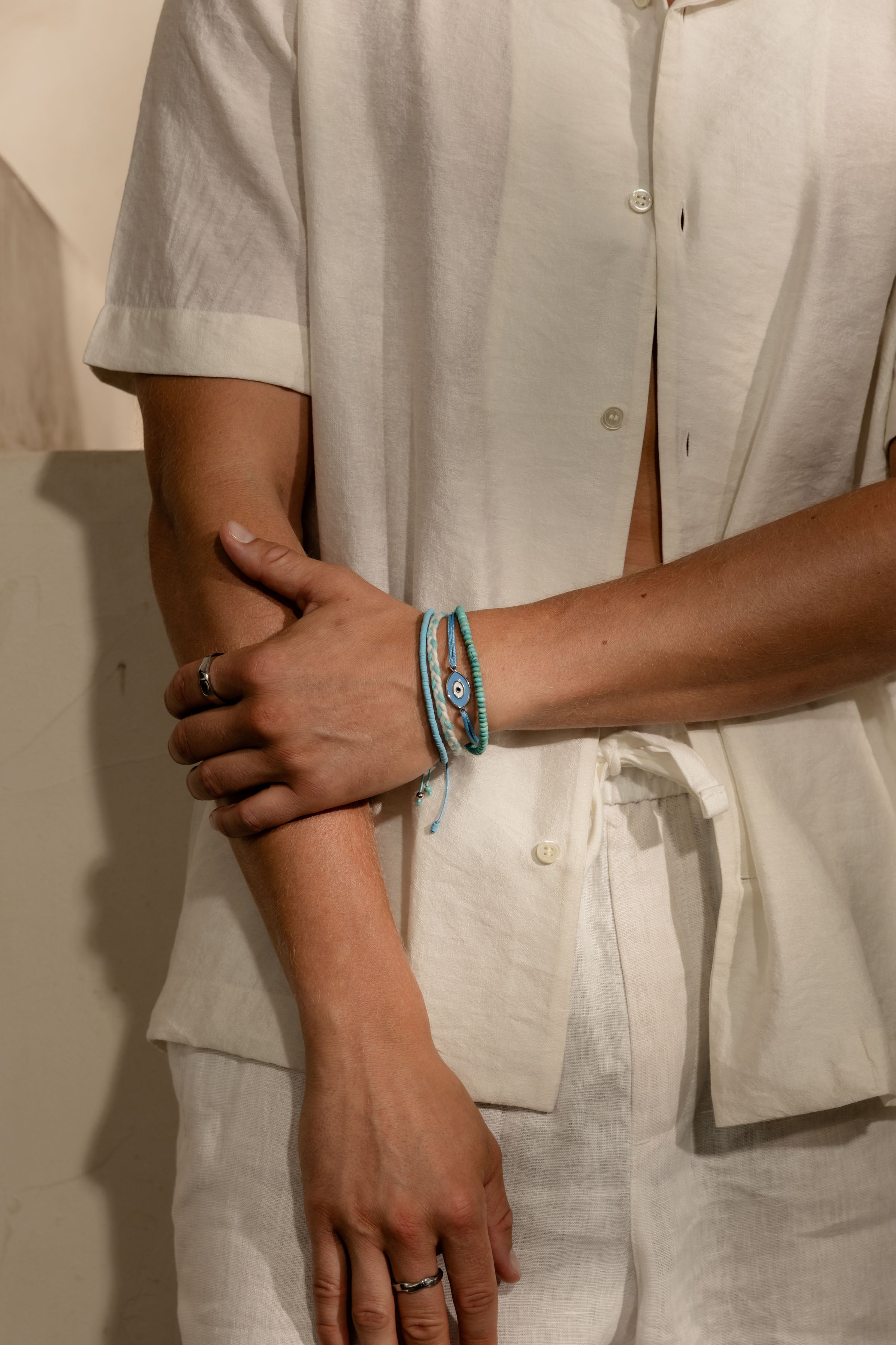 Armband || || One Size – individuell größenverstellbar.