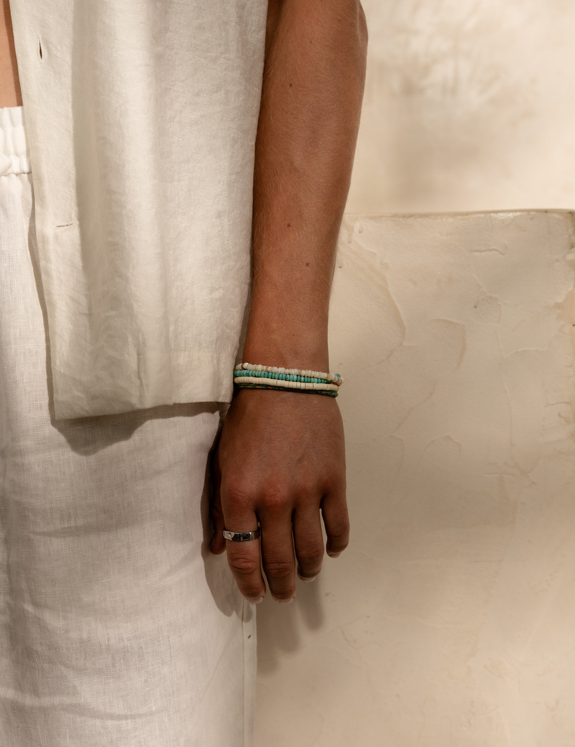 Armband || || One Size – individuell größenverstellbar.