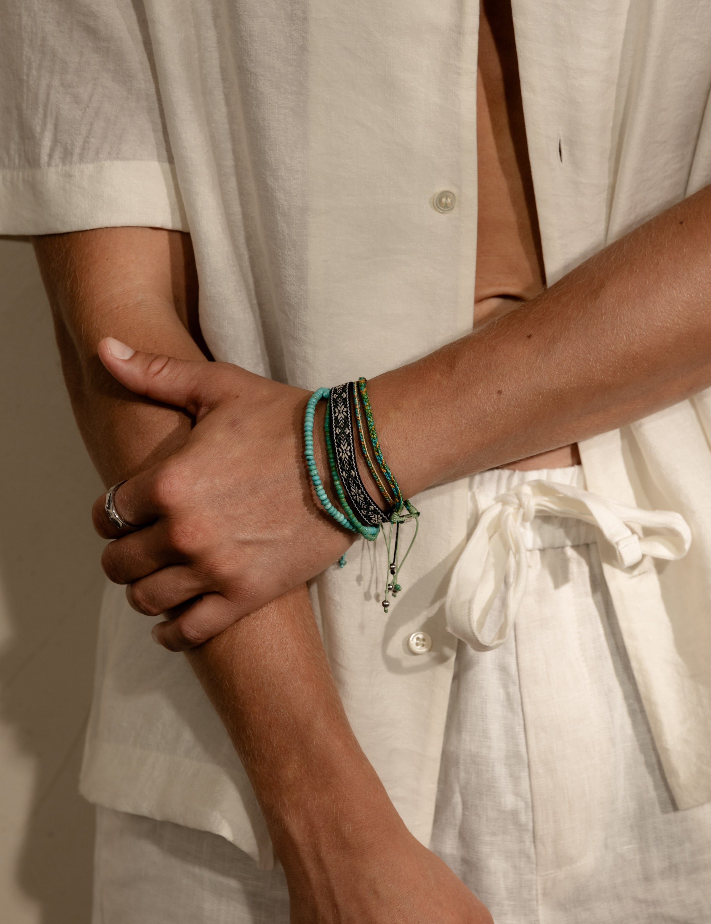 Armband || || One Size – individuell größenverstellbar.