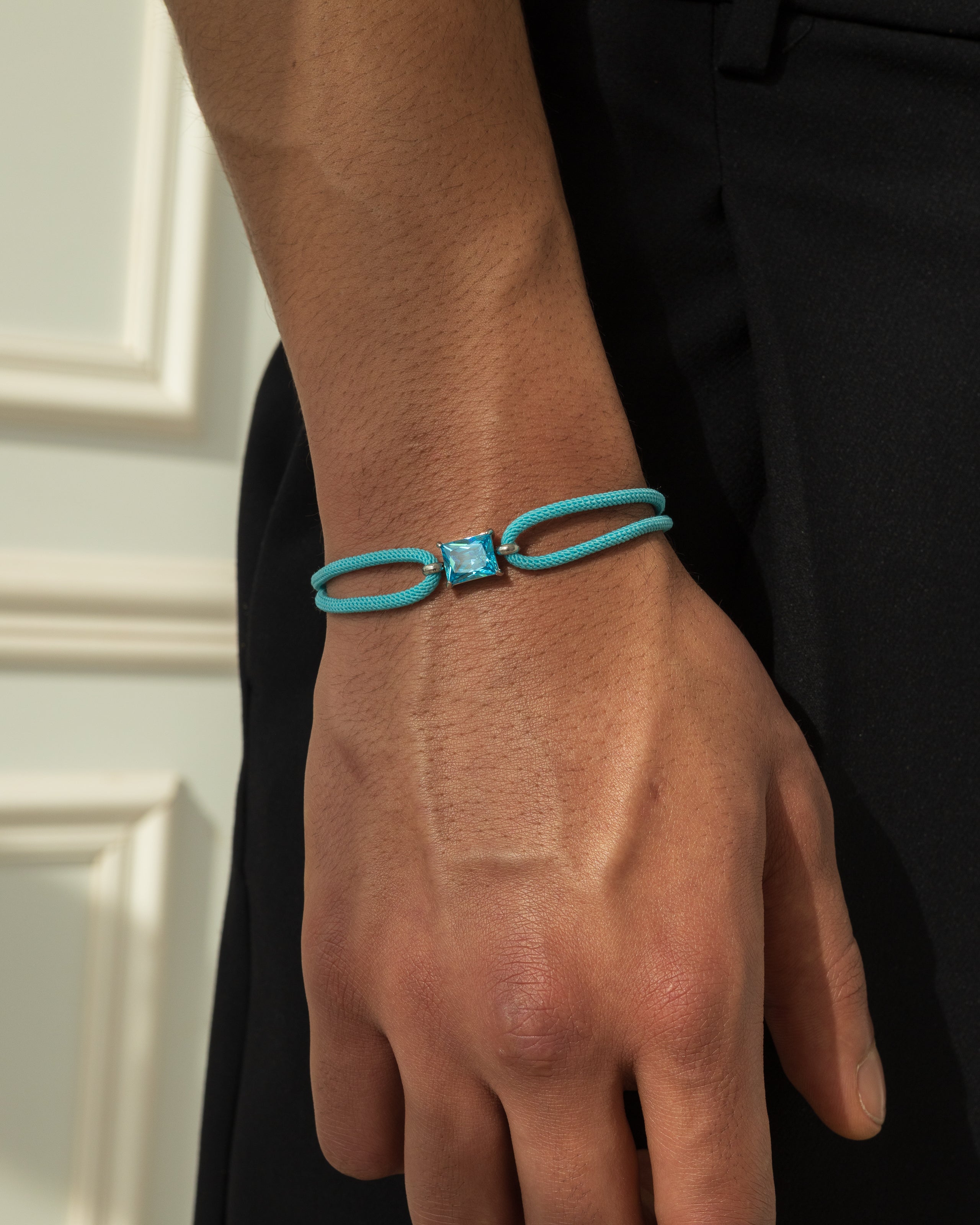LUMÉ COMPOSÉ Armband – Babyblue