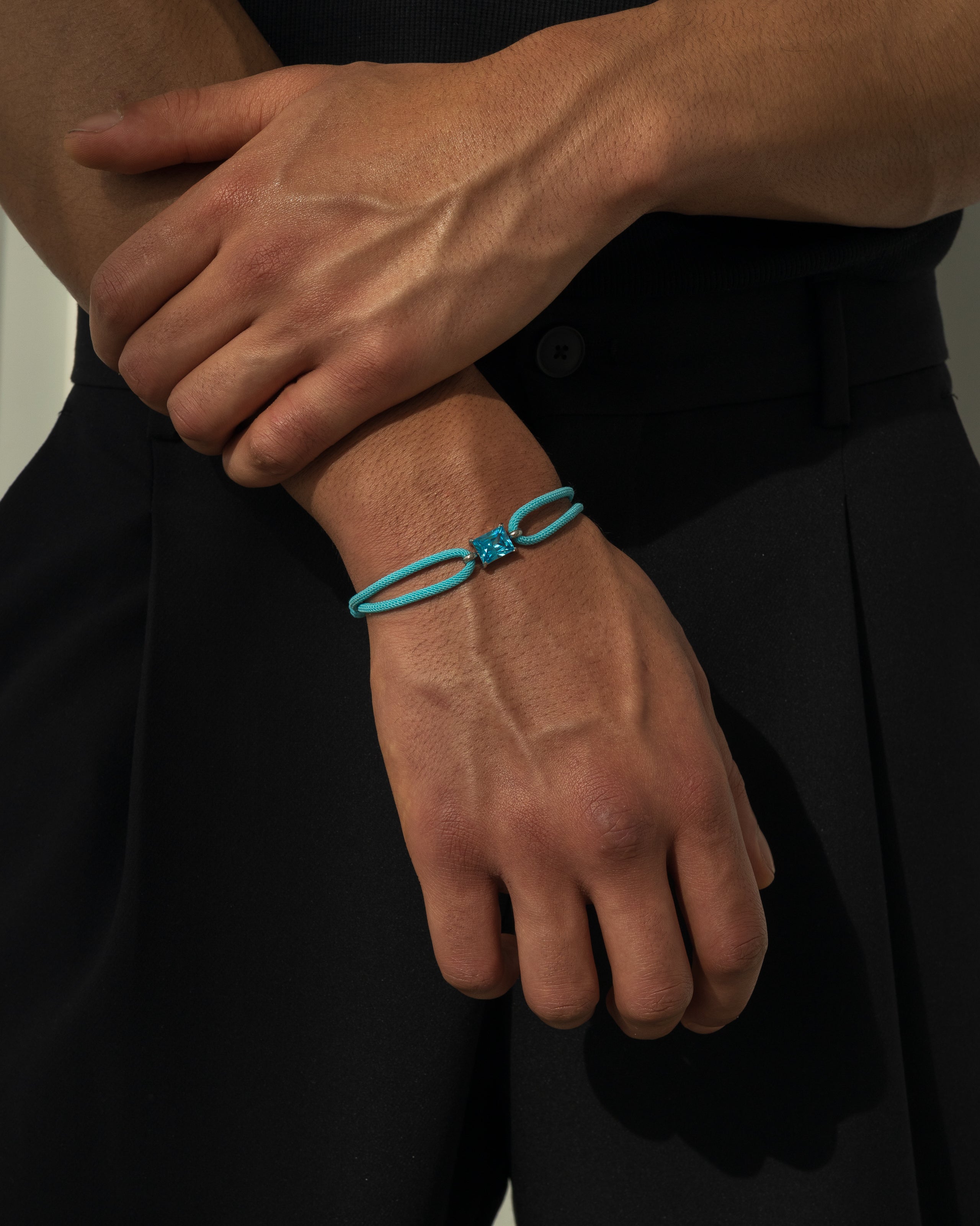 LUMÉ COMPOSÉ Armband – Babyblue