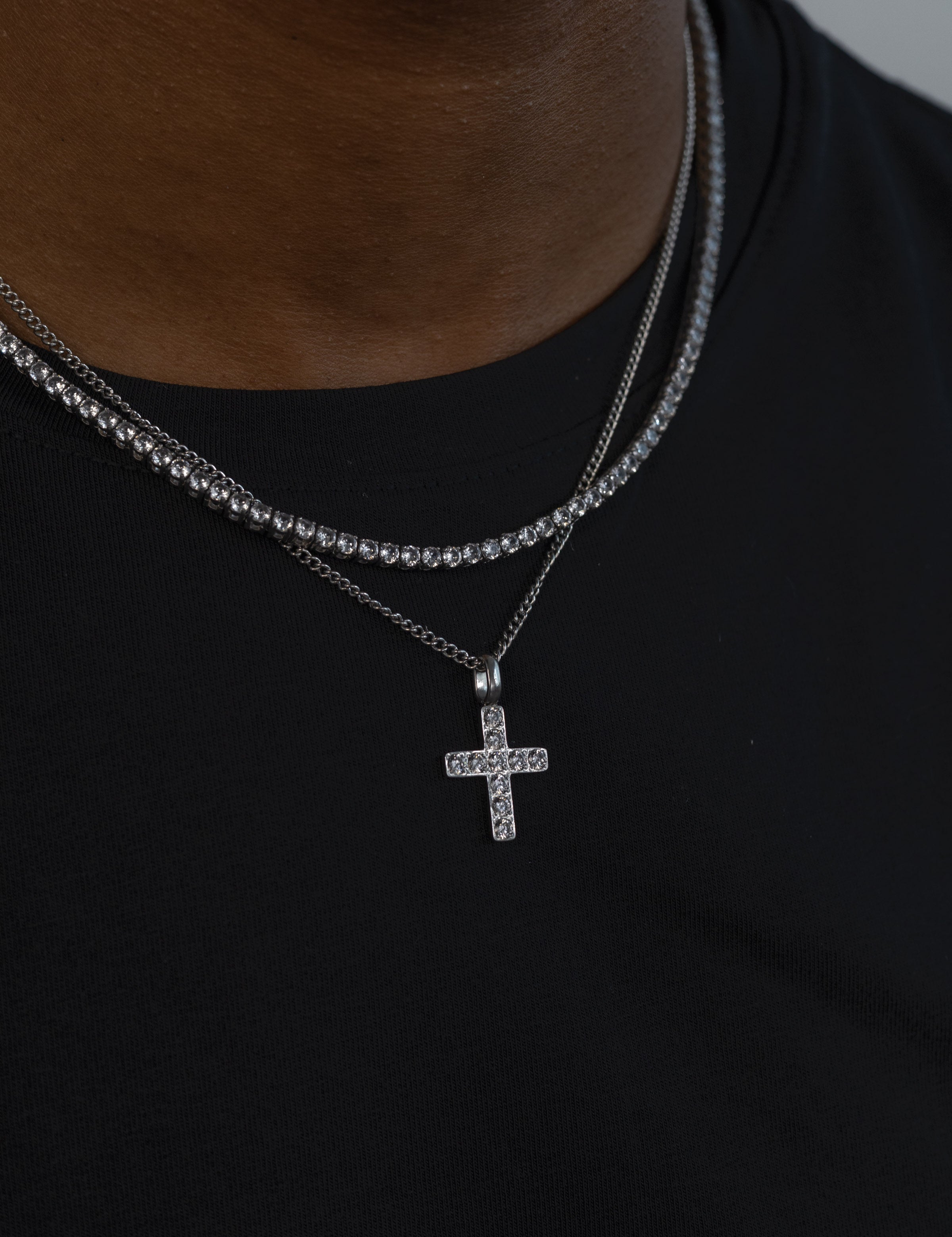 Iced Cross Halskette